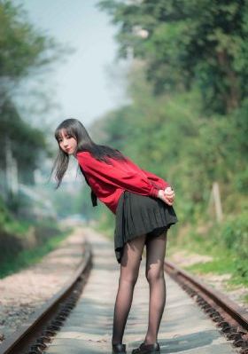 年轻大胸女教师3